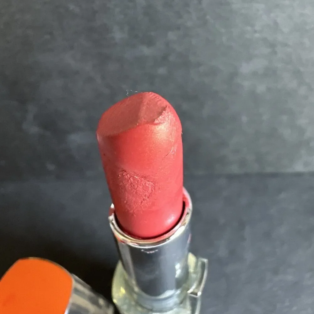 Loreal Infallible Lipstick 425 ALWAYS APRICOT silver tube